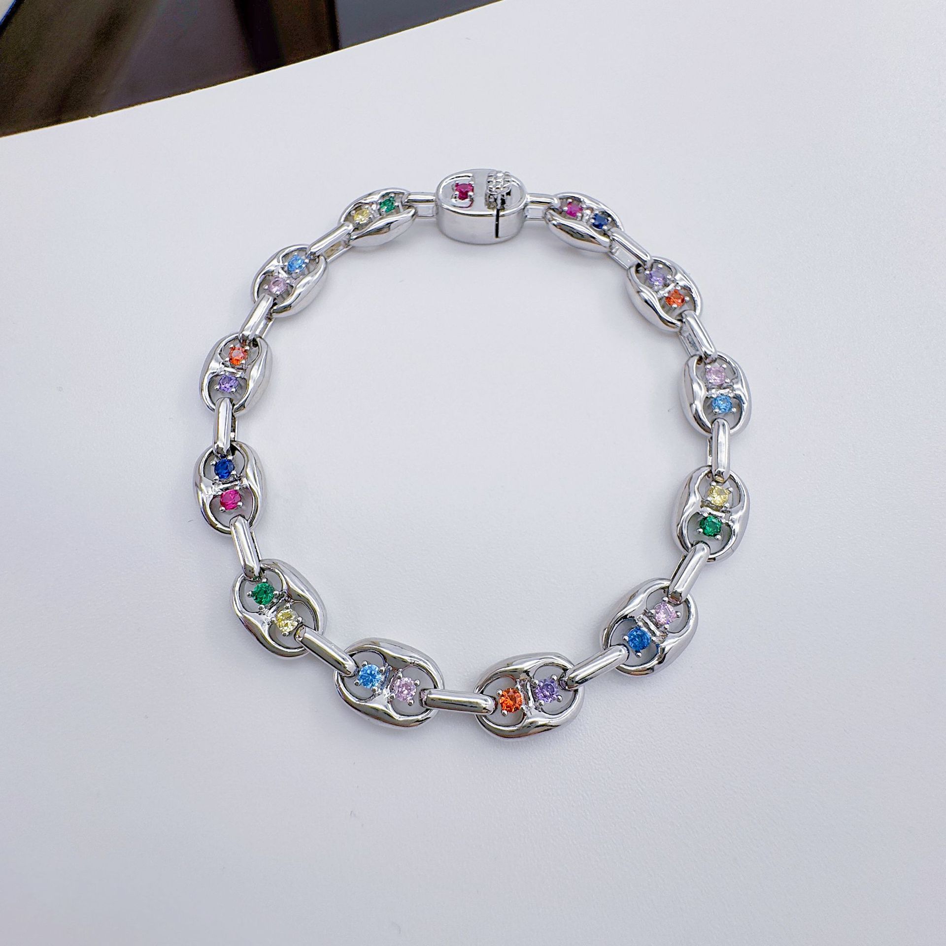 Celeste orfebrería europa y Estados Unidos zircon pulsera moda micro insertos de color 100 accesorios para mujeres de alta calidad sentido accesorios fábrica al por mayor Application Scenario