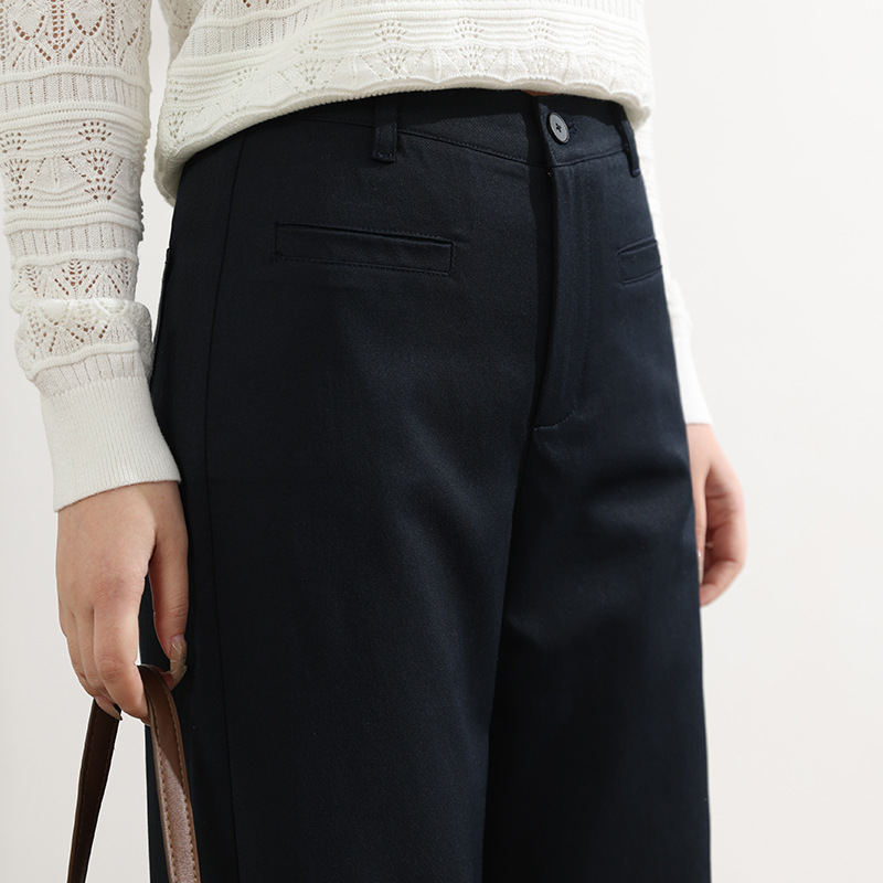 The new navy blue casual women's trousers that accentuate the legs, make them look straight and slim, with a simple and versatile design at the back Specification image