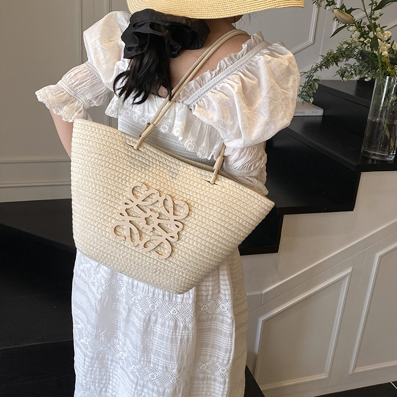 Cross-Border Straw Weaving Bag, French Straw Weaving Bag, New Women's Summer Seaside Vacation Beach Bag, Large-Capacity Tote Bag, Vegetable Basket Bag, Handcrafted Straw Weaving Bag details Picture
