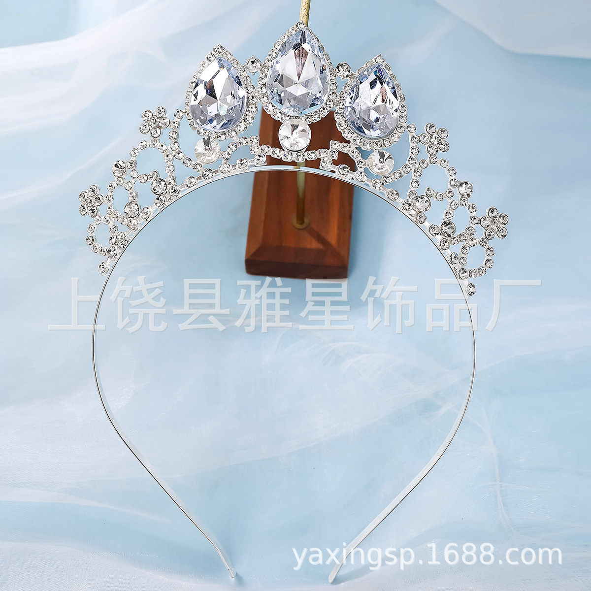 New diamond and silver princess headwear from Europe and America, grand and luxurious wedding dress, super glittering crystal bridal hairpin Application Scenario