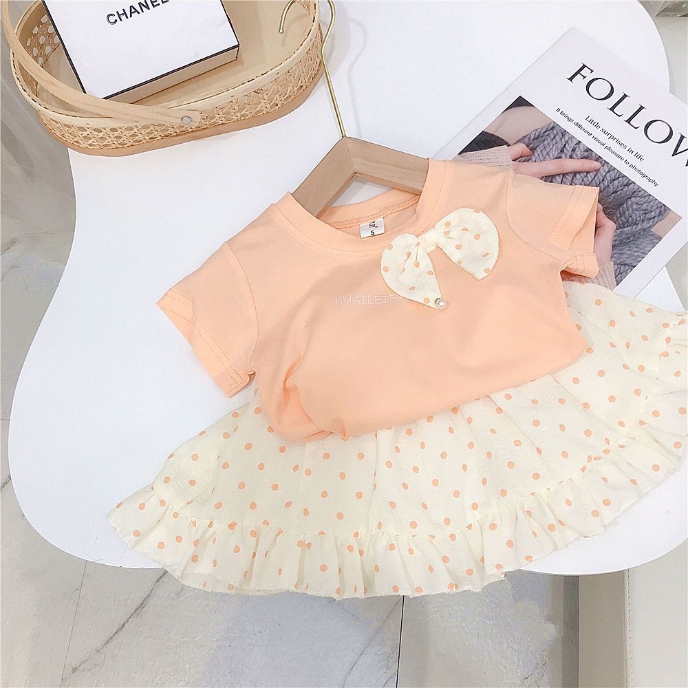 Summer girls' and children's short-sleeved T-shirt top + polka dot mini skirt two-piece children's stylish T-shirt set Application Scenario