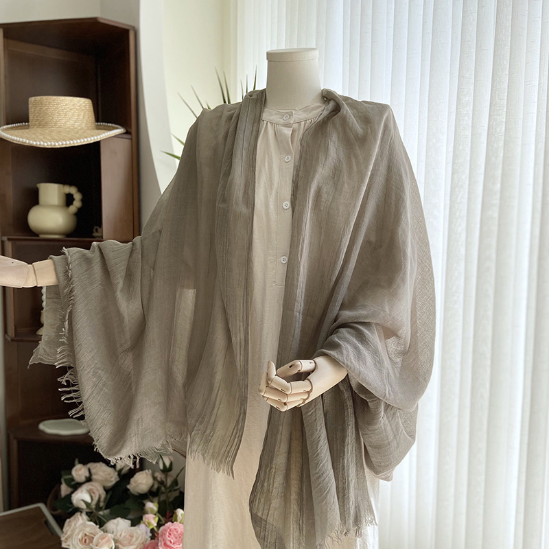 One-piece cotton and linen solid-color scarves, women's summer sun protection medium and long scarves, Japanese and Korean artistic beach long scarves, travel scarves, large shawls, wholesale from street stalls Specification image