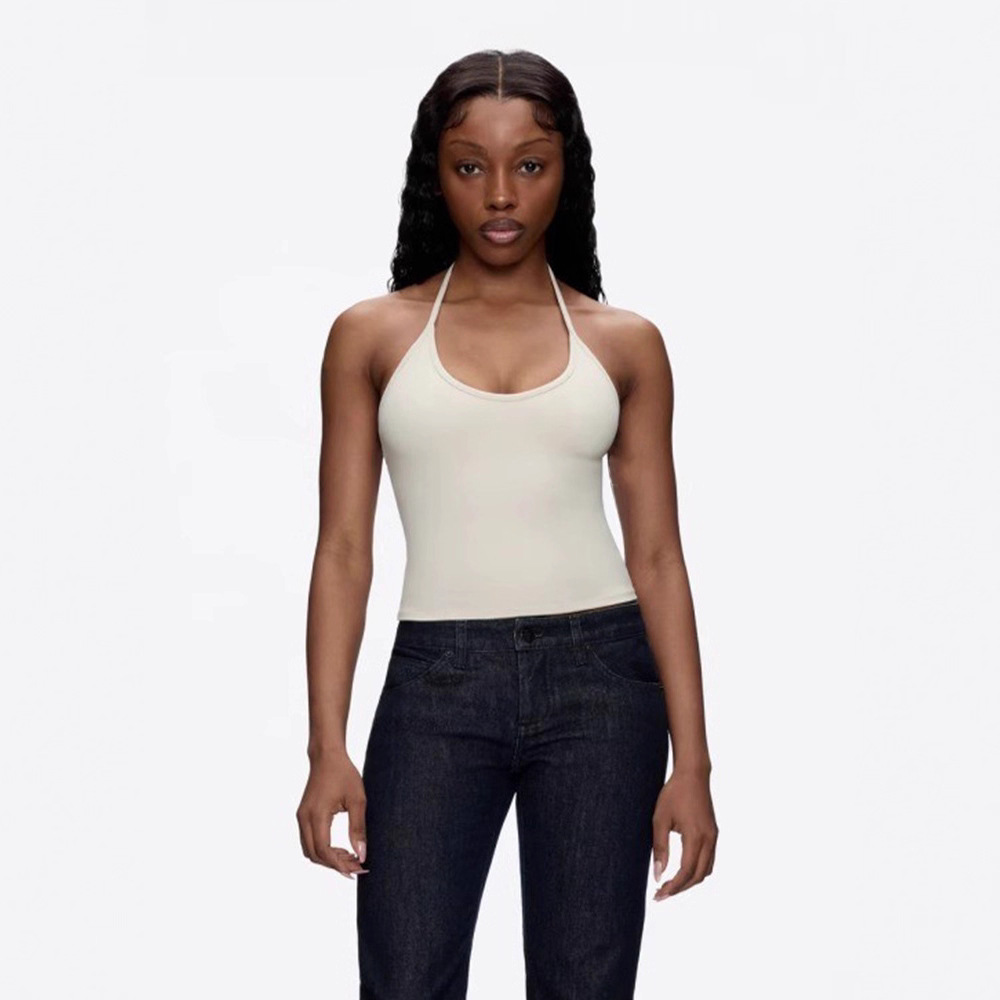 tankair American-style halter design with a touch of sophistication, a cute girl's pure desire top, a beautiful back with a small halter top and a crop top details Picture