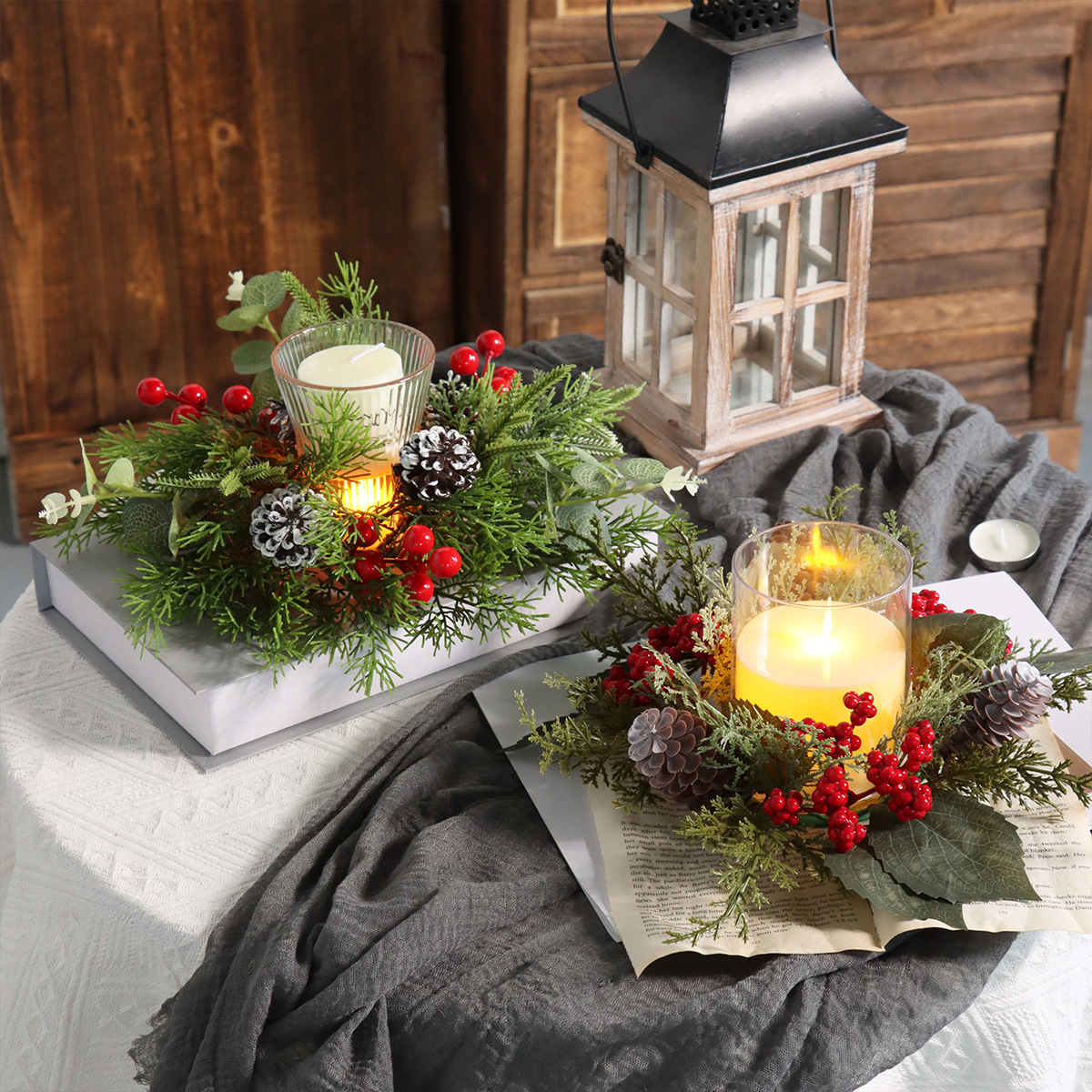 跨境新款圣诞节绿植仿真红果松柏门饰场景装饰氛围布置圣诞小花环细节图