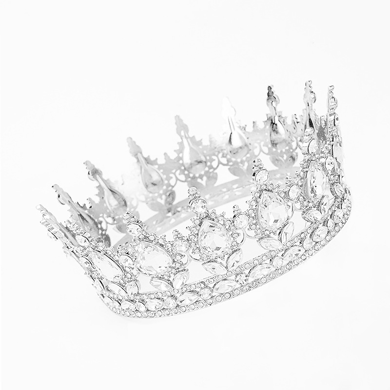 Cross-border European and American luxury diamond-encrusted crown beauty pageant Alloy large crown for women Baroque retro rhinestone round crown Application Scenario