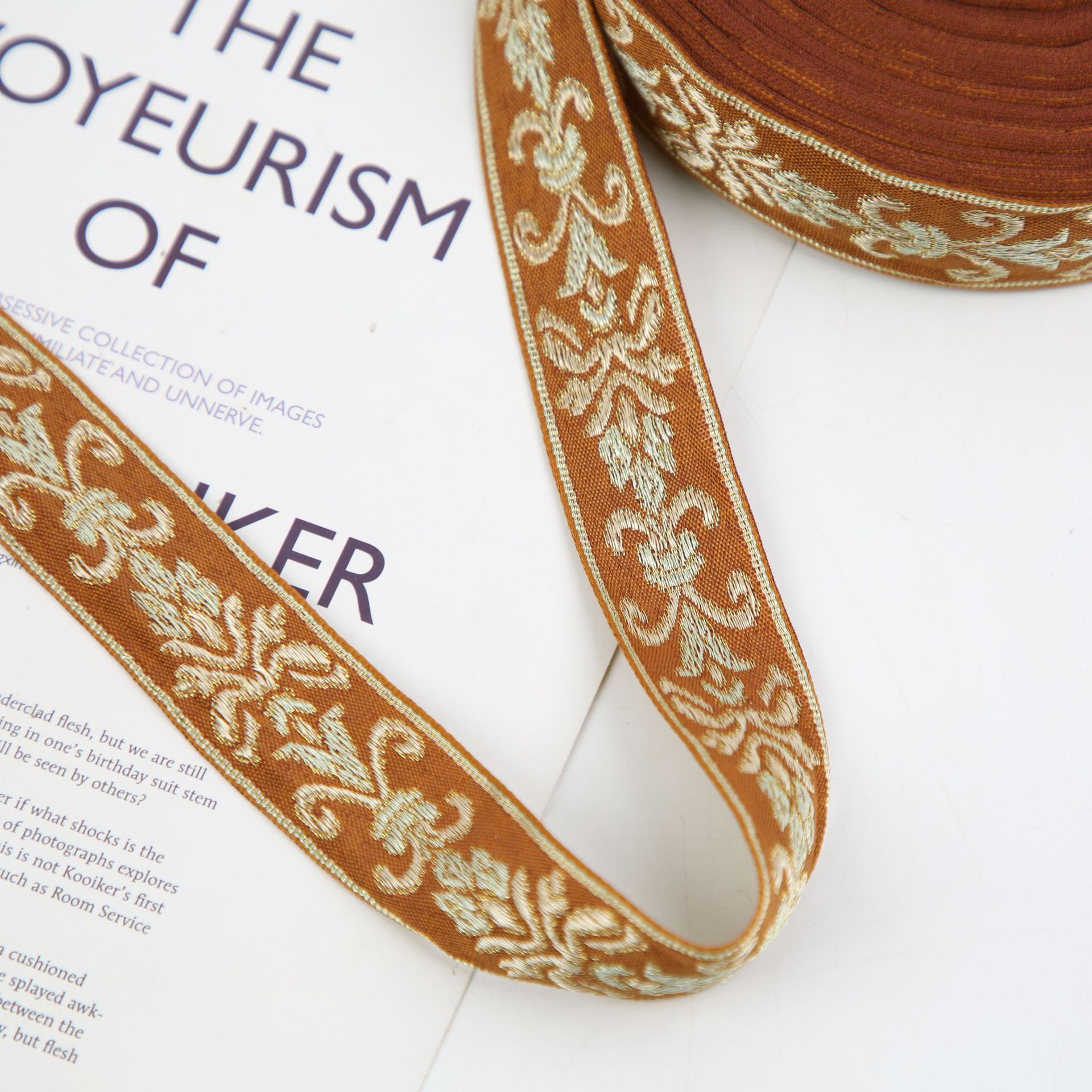 Factory direct supply of 3cm ethnic-style jacquard embroidery webbing, versatile DIY accessories, performance costume accessories Specification image