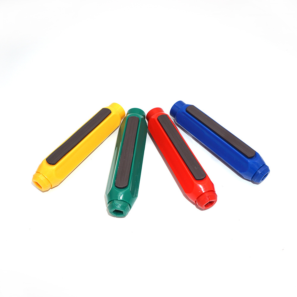 Dust-proof plastic teacher chalk holder, magnetic chalk sleeve, teacher's writing extender, chalk sleeve, large blackboard