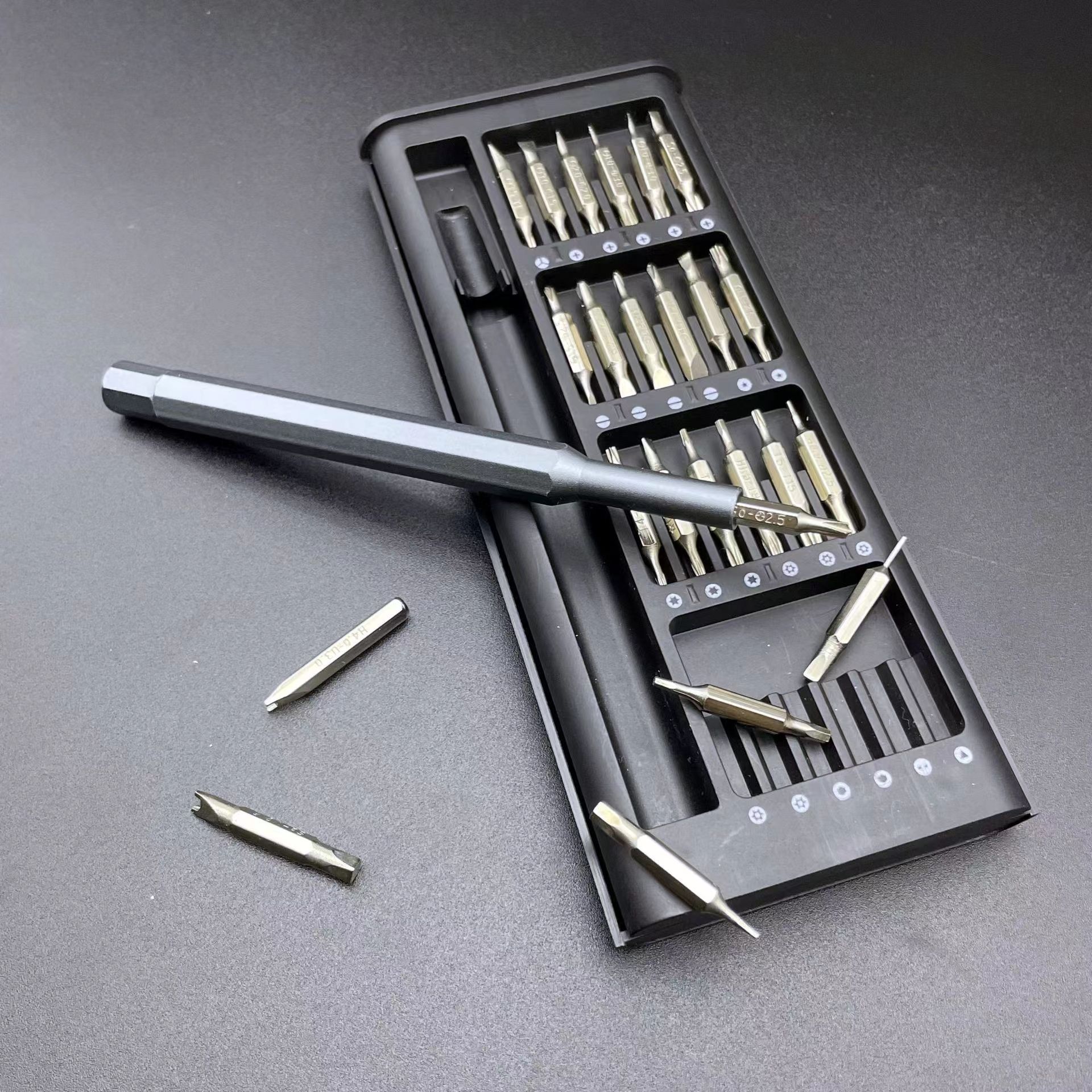 48-in-one screwdriver set, cross-border push-pull multi-functional screw screwdriver head, mobile phone disassembly and repair hardware tools Application Scenario