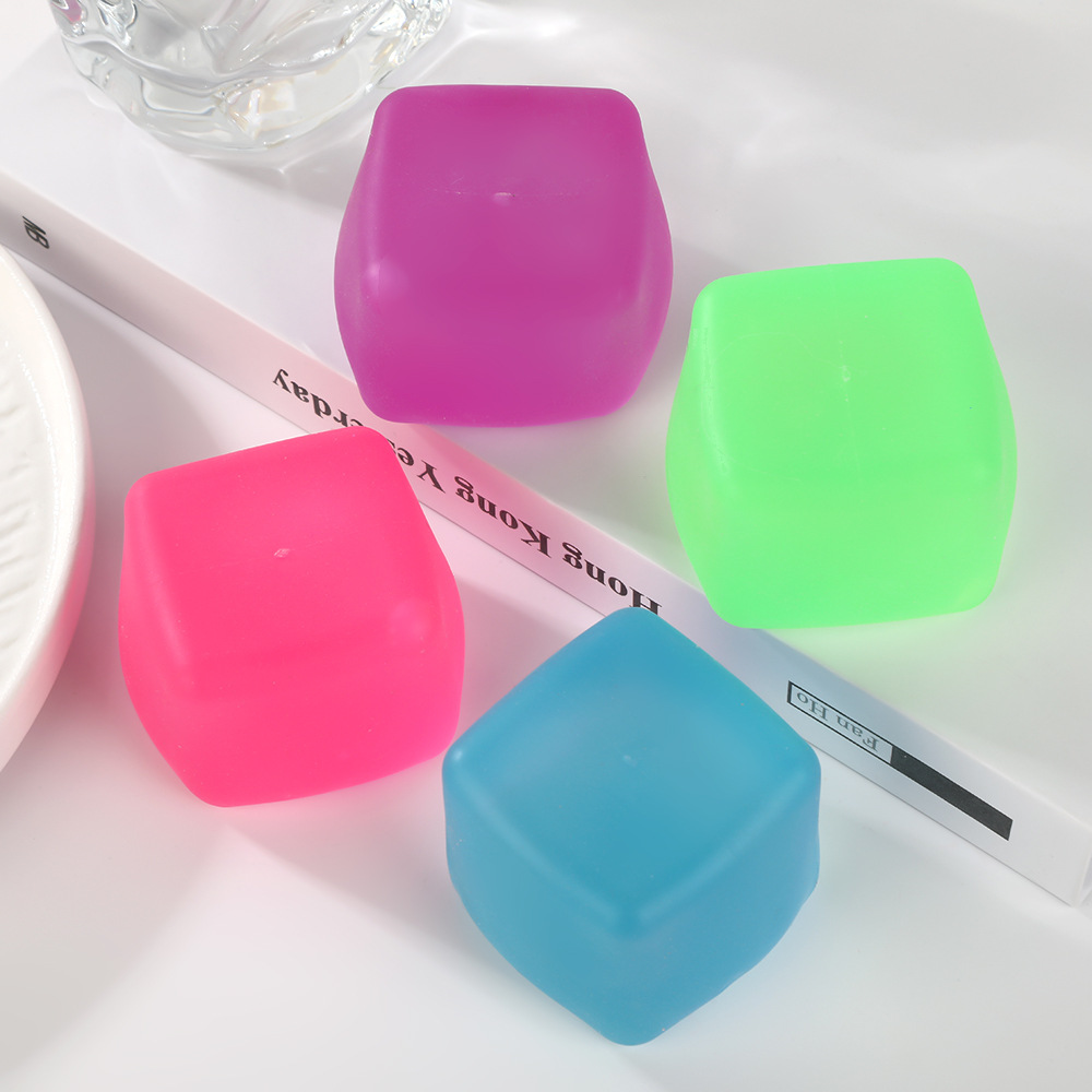 Four-color square kneading fun slow-rebound ice cube stress-relieving toy, a popular maltose release block