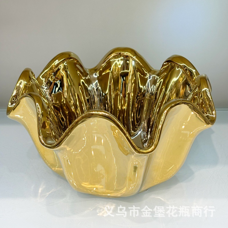 High-end gilded wavy edge ceramic flowerpots for living room storage, ceramic handicrafts for export supply