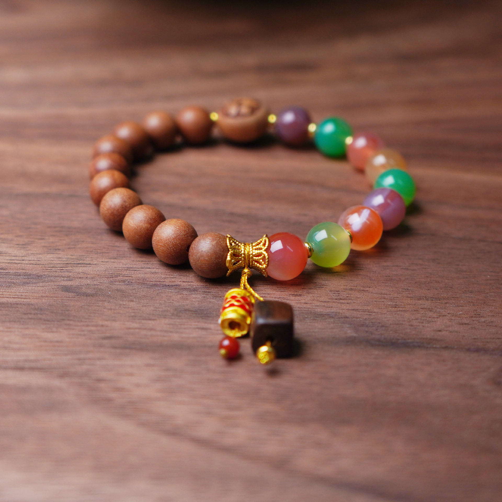 Natural sandalwood bracelet, retro and sweet, peace and fortune pendant, agate bracelet, beads, men's and women's cultural play Buddhist prayer beads accessories details Picture