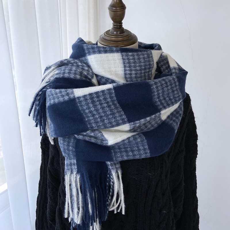 A new style of faux cashmere tassel scarf for women's autumn and winter 2024, a versatile and warm thick checkered shawl for Korean students, available for wholesale at street stalls