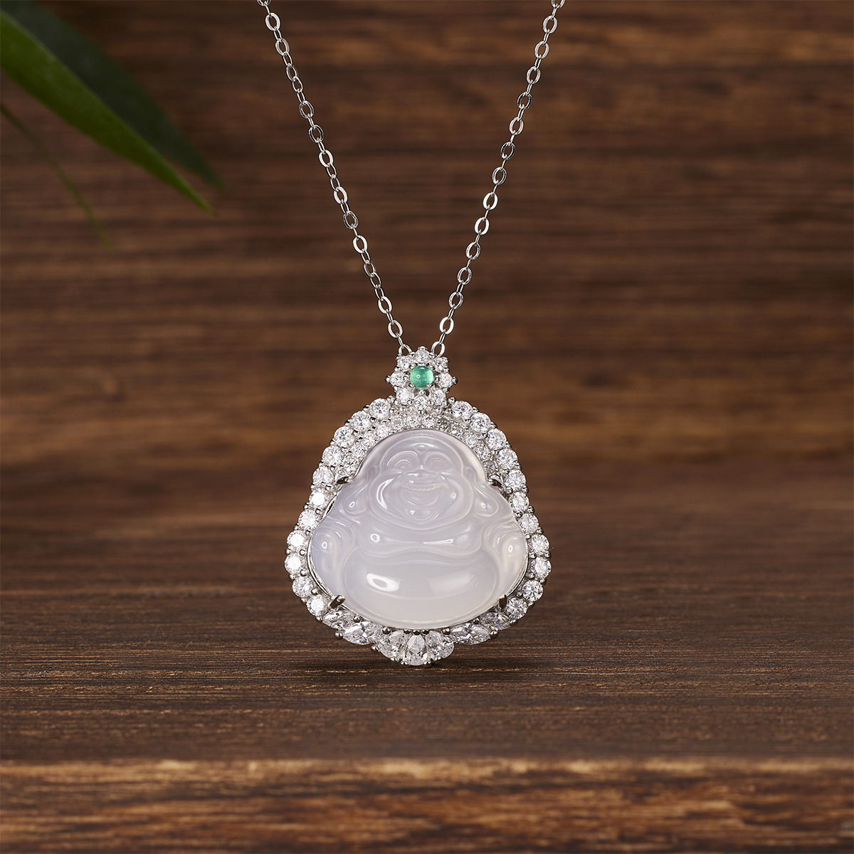 New Chinese-style chalcedony large-bellied Buddha pendant necklace, ethnic style high ice chalcedony Buddha neck pendant