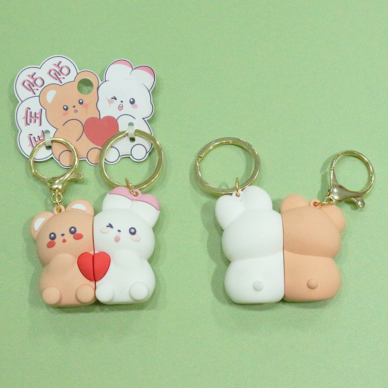 In stock: pvc soft rubber magnetic keychains, creative cartoon frog key chains, couple pendants, plush bear accessories details Picture