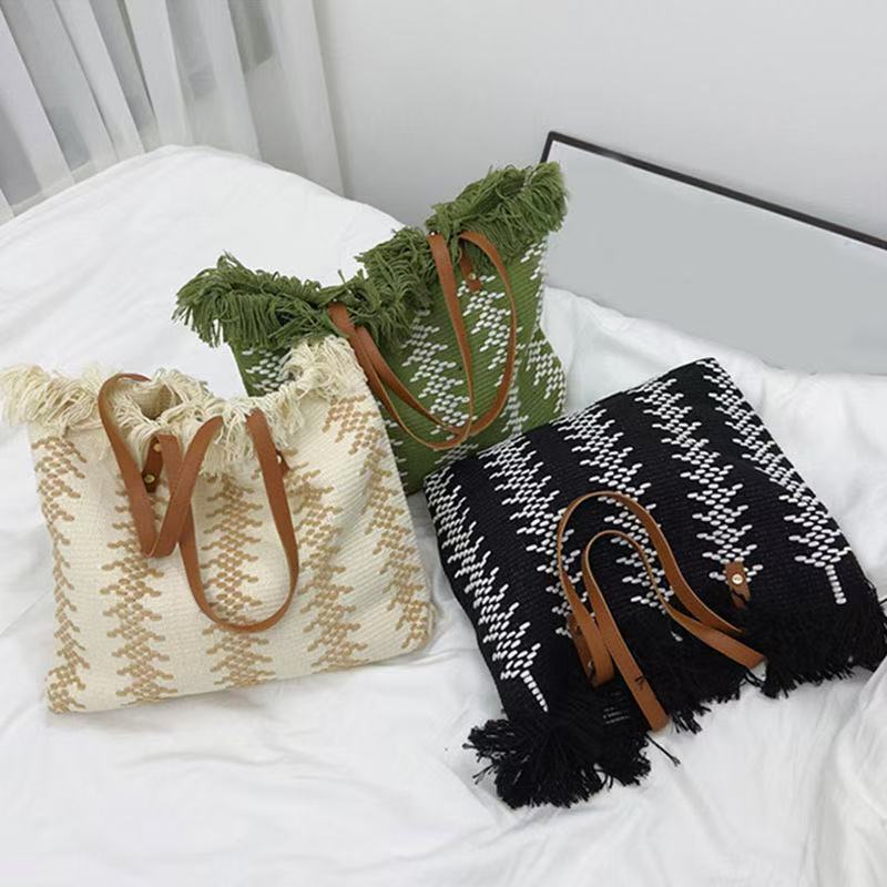 Cross-Border Canvas Bag, Fringed Letter Canvas Bag, Canvas Tote Commuter Bag, New Summer Fashion And Stylish, Large-Capacity Fringed Woven Bag, Women's Single-Shoulder Handbag, Tote Bag, Women's Canvas Bag Application Scenario