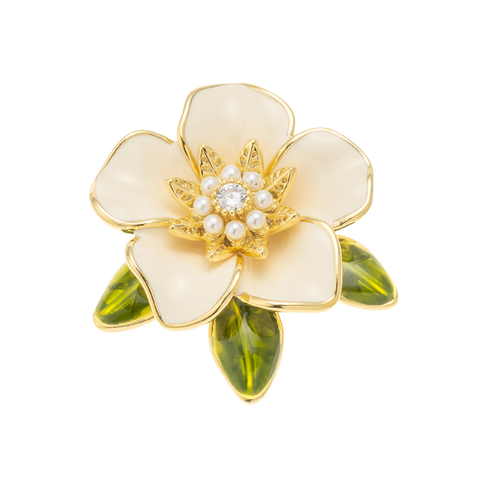 Fresh and sweet Gardenia flower brooch, fashionable and versatile flower magnetic clasp new product, niche and high-end brooch accessory Item Picture