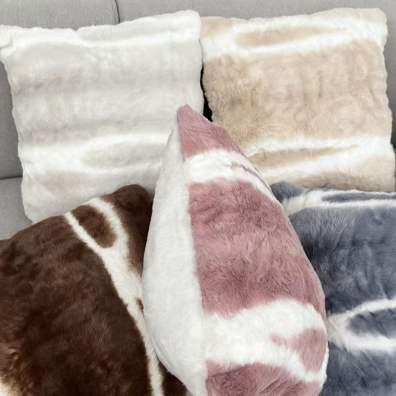 Nordic InS-style short plush pillowcase, light luxury and high-end feel, living room sofa pillow, backrest, bed decoration cushion Application Scenario