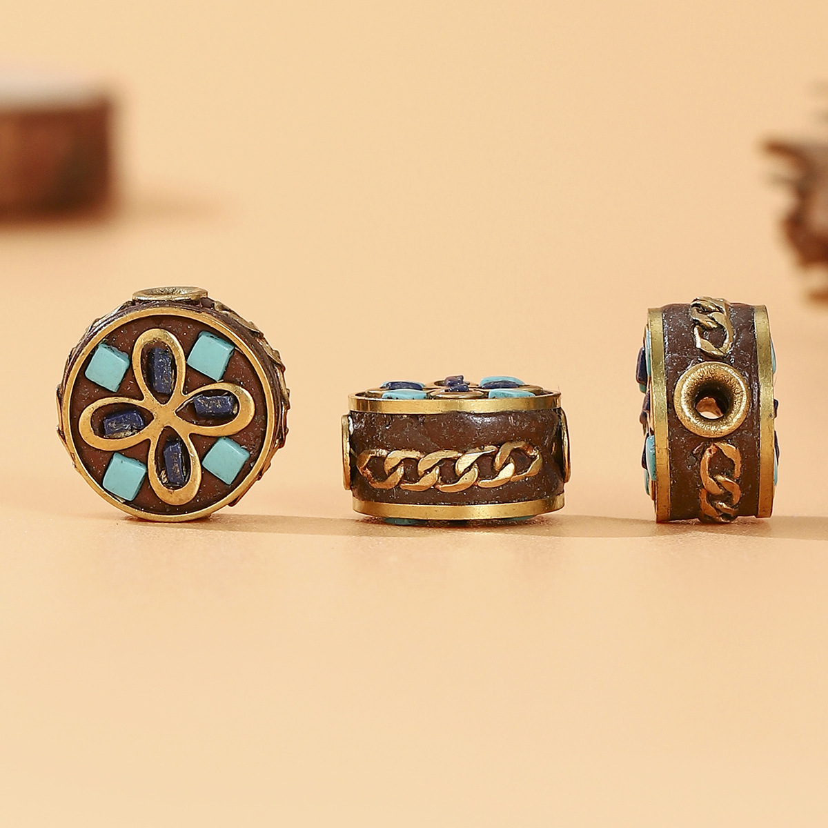 Tibetan-style retro Nepalese copper bead and blue turquoise inlaid back cloud DIY jewelry accessories, beaded cultural play accessories Application Scenario
