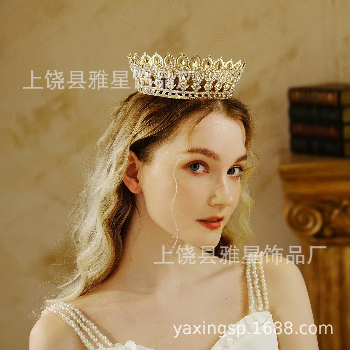 New diamond, gold and silver princess headwear in multiple colors, grand wedding dress, super glittering crystal, luxurious goddess bride details Picture