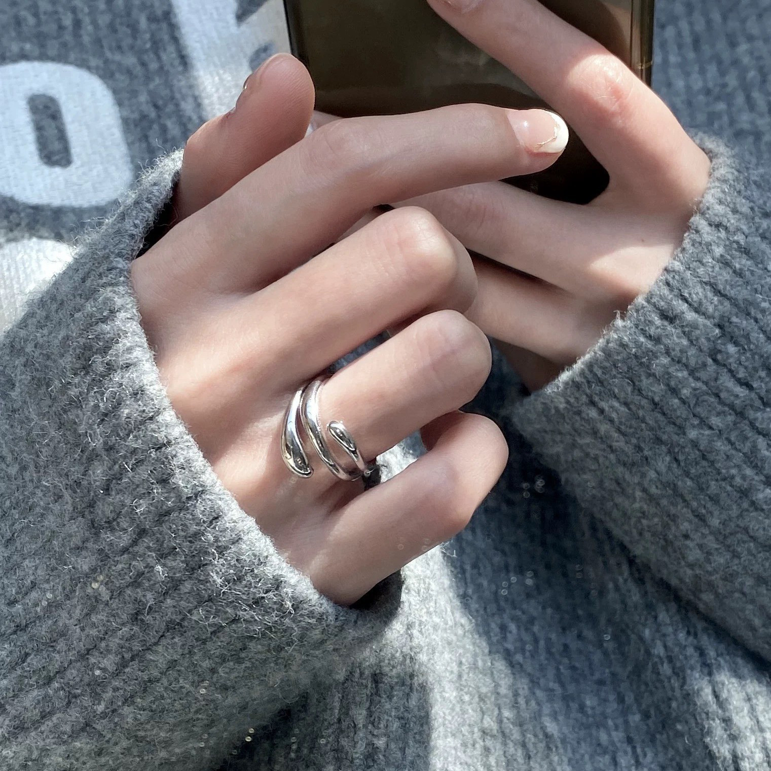 S925 sterling silver 12.10 geometric wound water drop ring, a niche high-end, fashionable, simple and cold style open ring for women Specification image