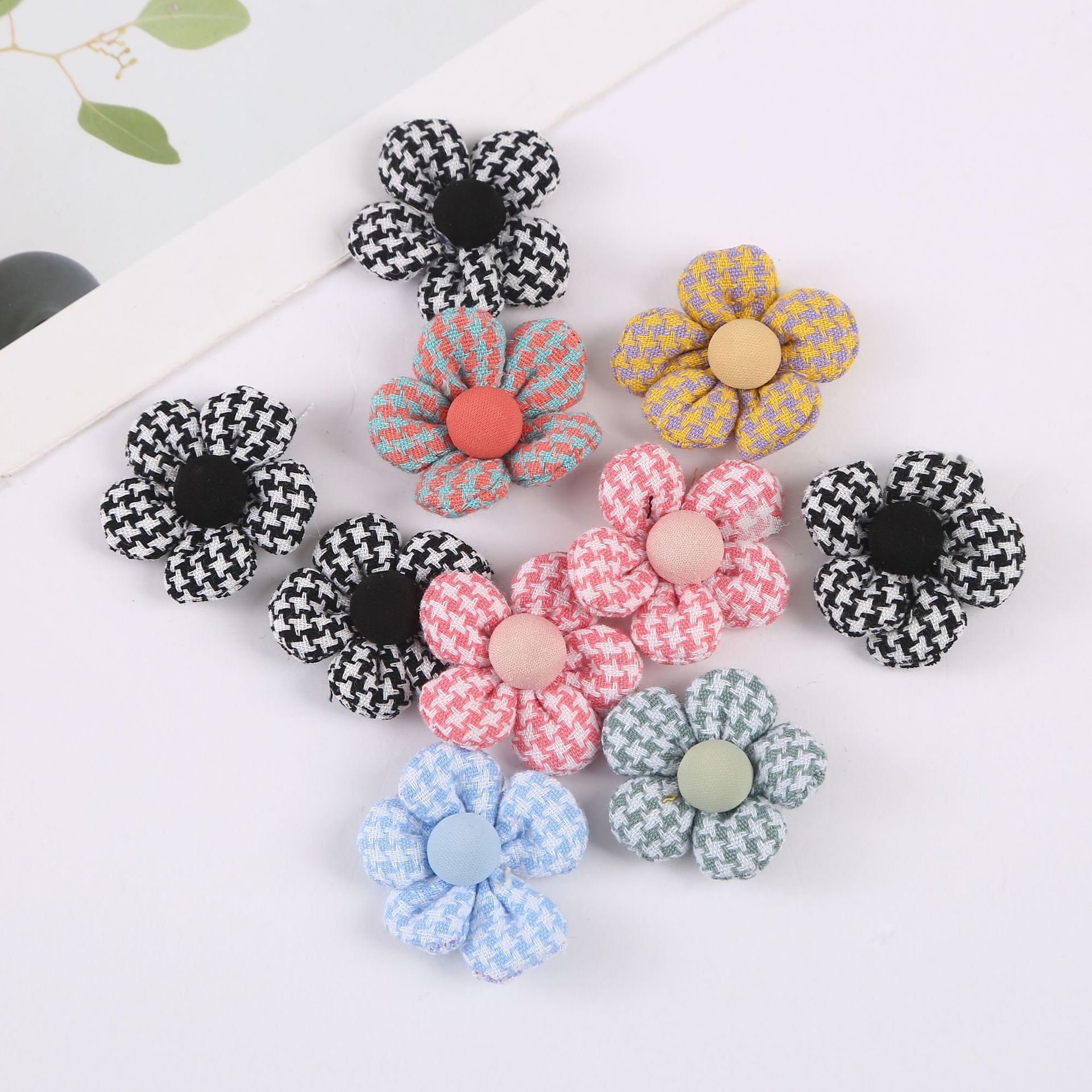 Korean-style fresh and light five-petal checkered pattern decorative small flower flower shoes, hats, clothing, accessories, semi-finished accessories and accessories