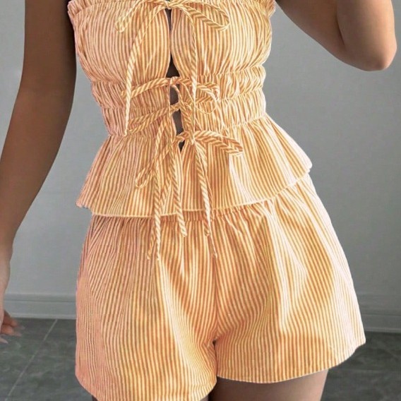 A two-piece set of cross-border summer casual strapless striped ruffled crop top and elastic waist shorts Application Scenario