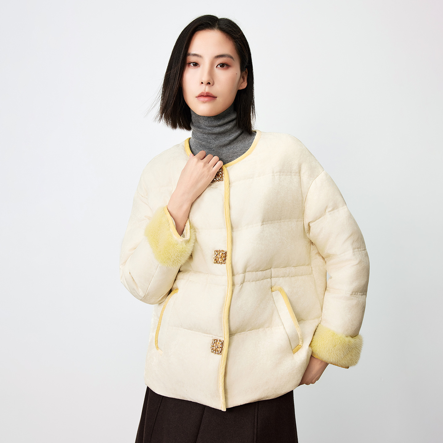 New Chinese-style goose down jacket made of mink hair and patchwork for winter women's fashion, white goose down warm Chinese-style coat 2195 Specification image