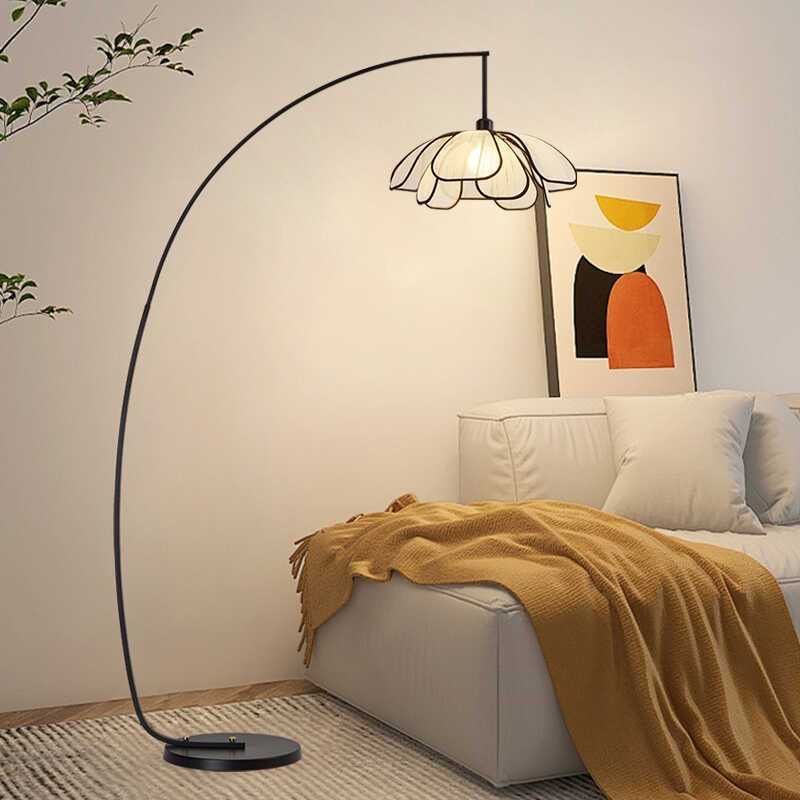 Wabi-sabi American petal retro designer Nordic style floor lamp, living room Chinese art villa homestay fishing lamp Application Scenario