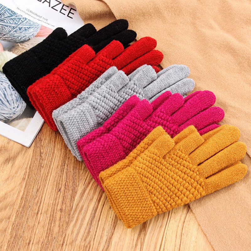 Winter cycling cold-proof and warm plush gloves for girls, cute student Japanese-style touch screen full-finger cotton gloves, winter wholesale details Picture