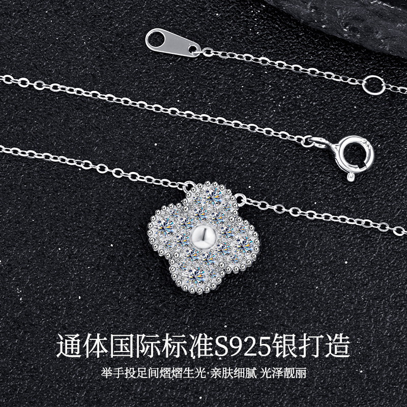 Cross-border clover light luxury fashion five-color necklace, high-end light luxury pendant, fashionable pure silver temperament collarbone chain details Picture
