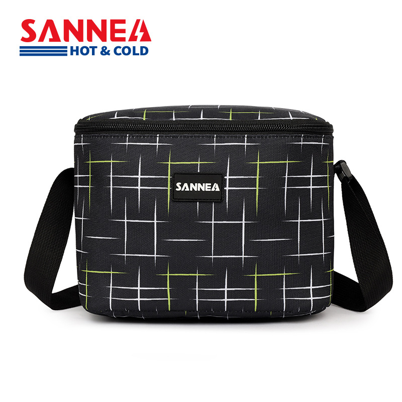 SAN Neng's new 6L insulated bag, Amazon cross-border lunch box bag, portable ice pack, outdoor picnic insulated bag Application Scenario