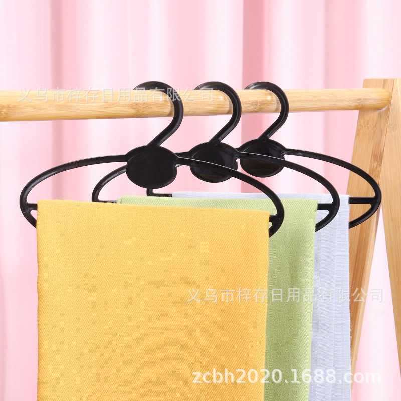 Cross-stitch thread hanger, plastic shopping mall clothing store display scarf and silk scarf circle, circular scarf rack, silk scarf hanging rack Application Scenario
