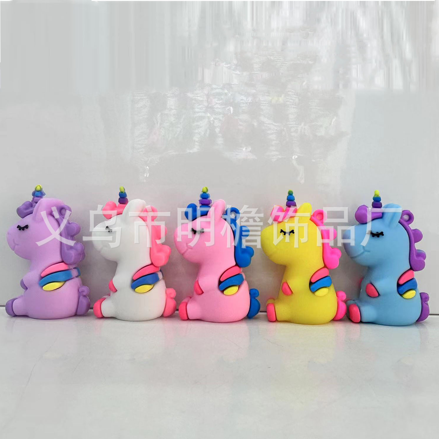 跨境厂家直销PVC钥匙扣独角兽钥匙扣挂件礼品挂件小马钥匙扣批发