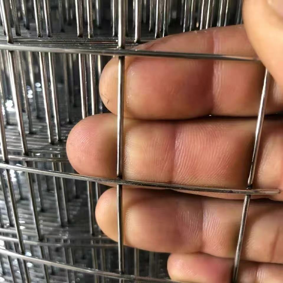 Galvanized wire mesh, thickened and thickened anti-rat net, anti-rust steel wire isolation, breeding net, steel wire mesh fence Application Scenario