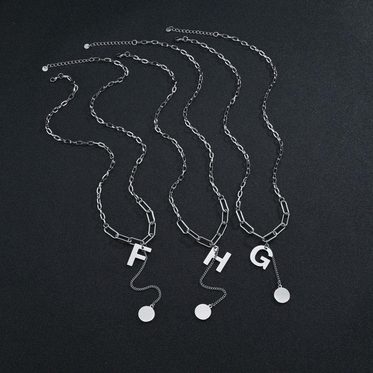 Transfronterizo europeo y americano accesorios fuente pareja colgante hip-hop hiphop titanio acero carta collar fábrica al por mayor