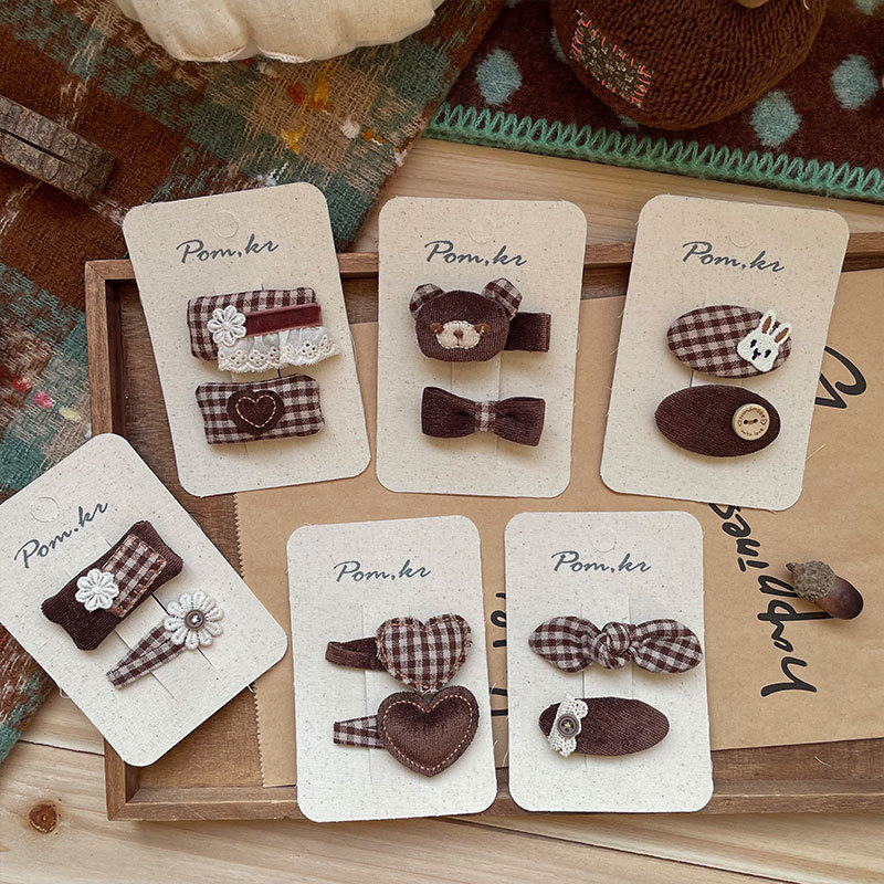 New Korean cartoon rabbit children's hairpin fabric, cute bear check pattern, sweet and girlish bangs side clip, bb clip Application Scenario