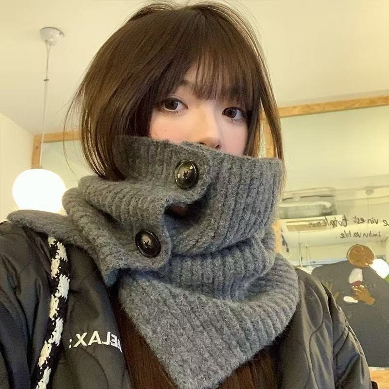 One-piece dropshipping for women's winter 2025 new style, versatile and high-end button warm neck coverings, women's scarves, SHBL shawls, wholesale from street stalls