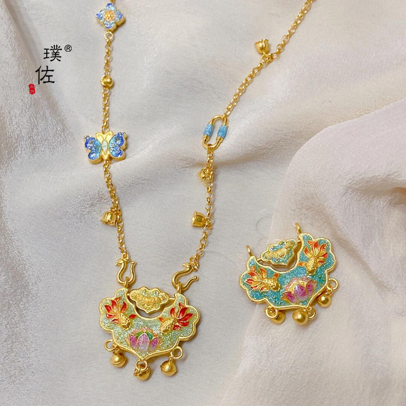 璞佐金店同款沙金新中式珐琅彩锦鲤如意锁包项链小众气质毛衣链女