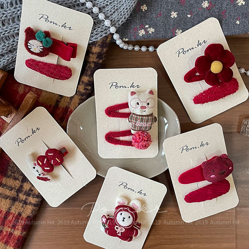 Nuevo koran manga roja corte de pelo pinza mano tela niños lateral pelo roto pinza flequilla dulce broche clip mujer Pom.kr vino rojo peluche pinza de pelo de dibujos animados fresa gatito varios chica otoño invierno lindo día details Picture