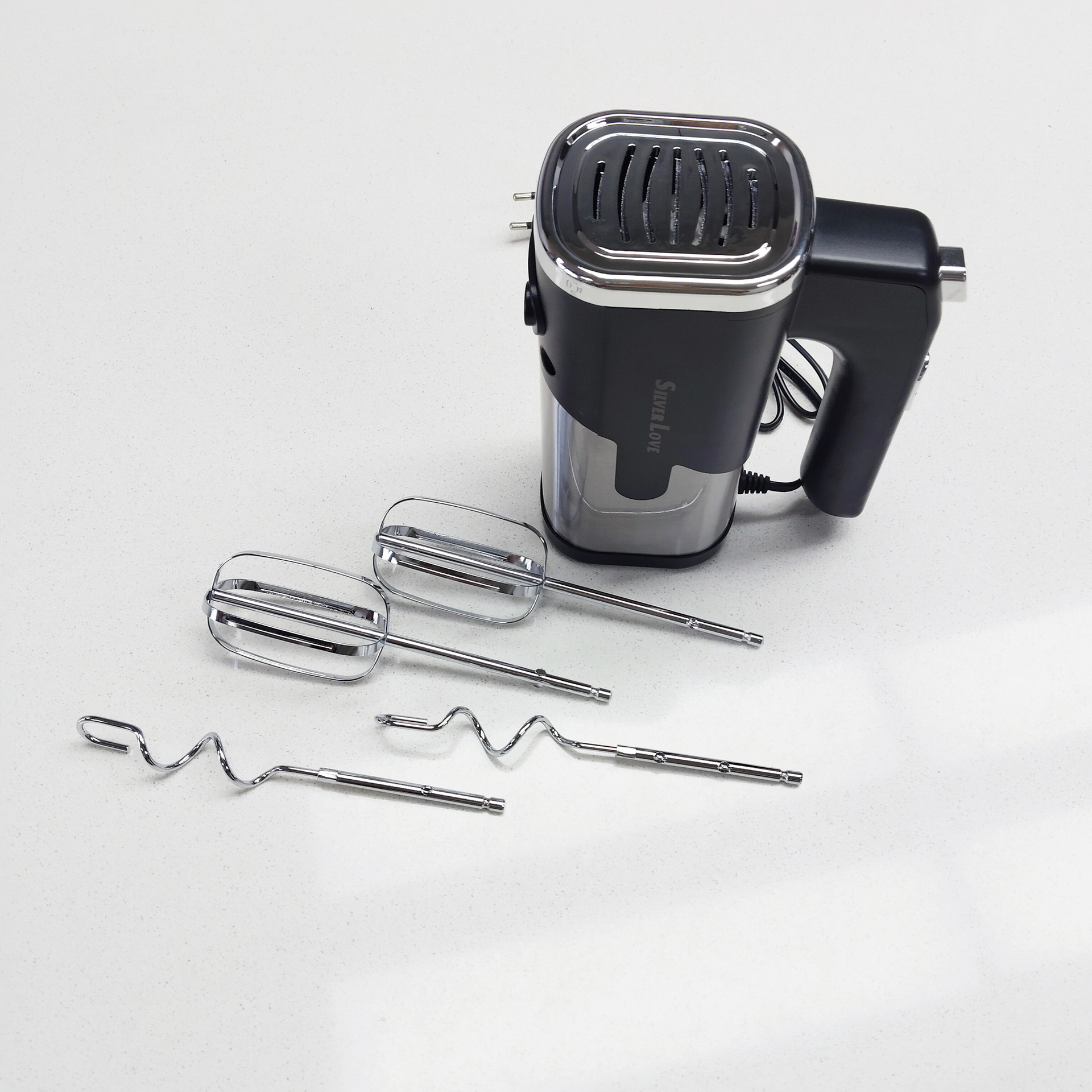 Cross-border multi-functional electric egg beater, European standard cake mixer, cream beater, baby food processor, mixer Z209 Application Scenario