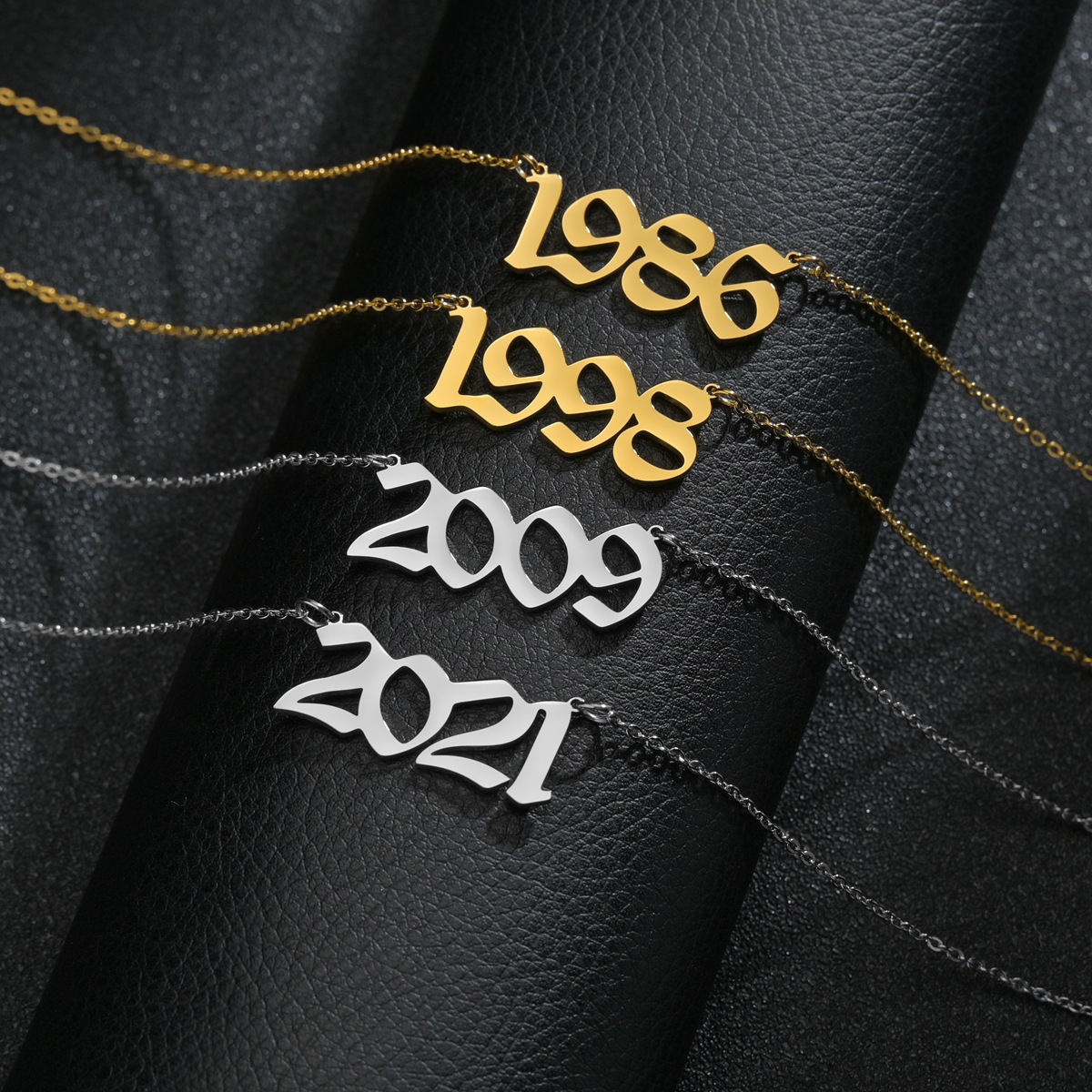 Crossover 2024 personalidad titanio acero año collar cumpleaños número collar de acero inoxidable accesorios regalos de cumpleaños al por mayor