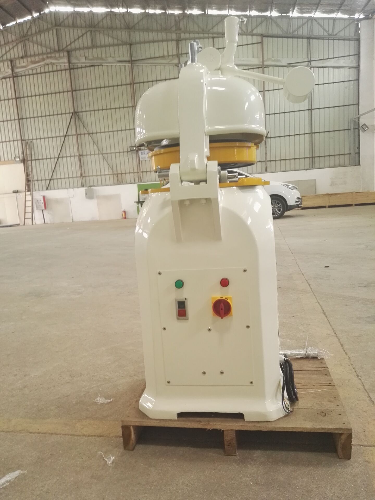 Semi-automatic segmentation and rounding machine