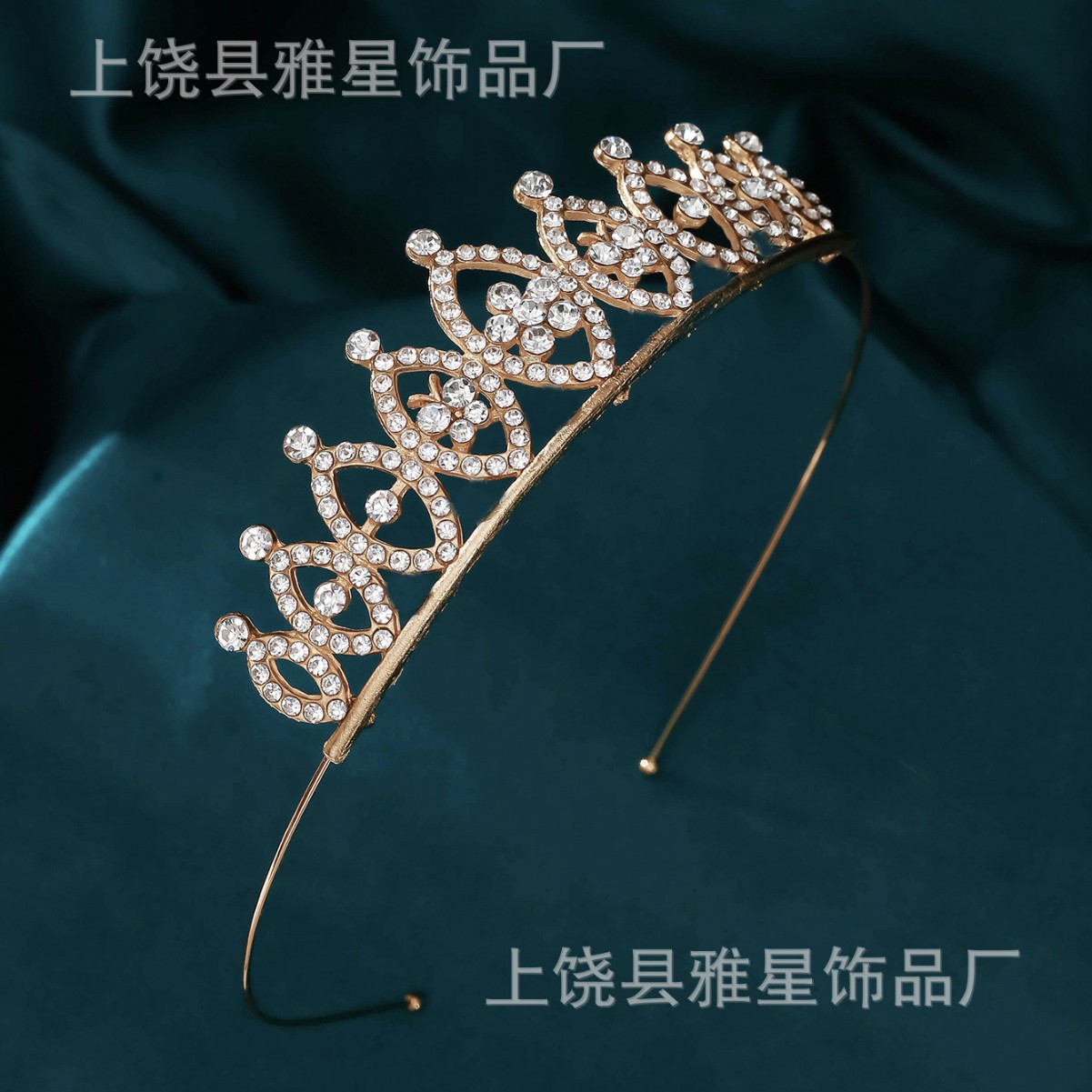 A novel and revamped minimalist children's crown, cute hair band for girls, princesses, babies, festival performance hair accessories, and brides details Picture