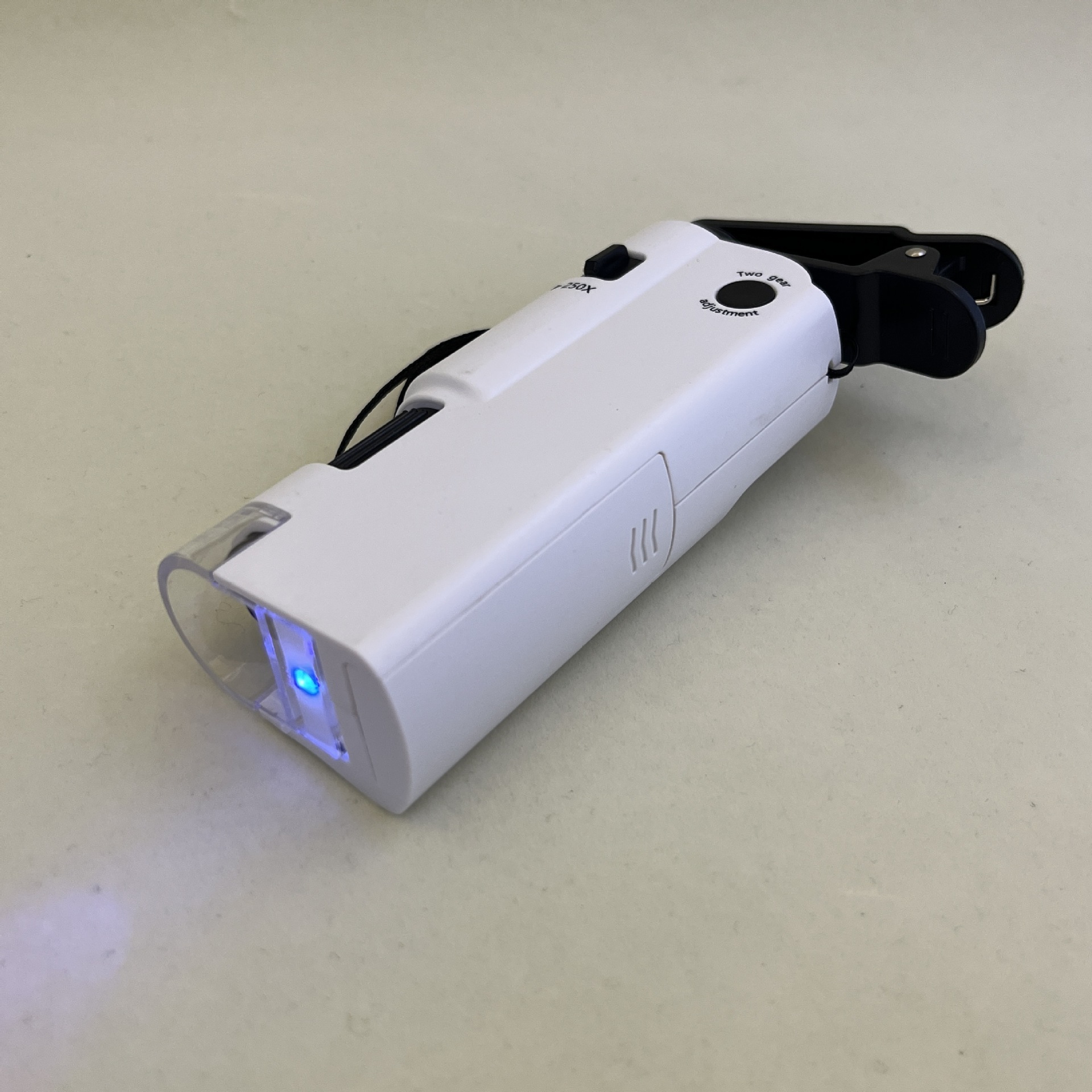 New model 6701-A1 100-250x variable magnification UV banknote detector microscope observation magnifying glass with light source Application Scenario