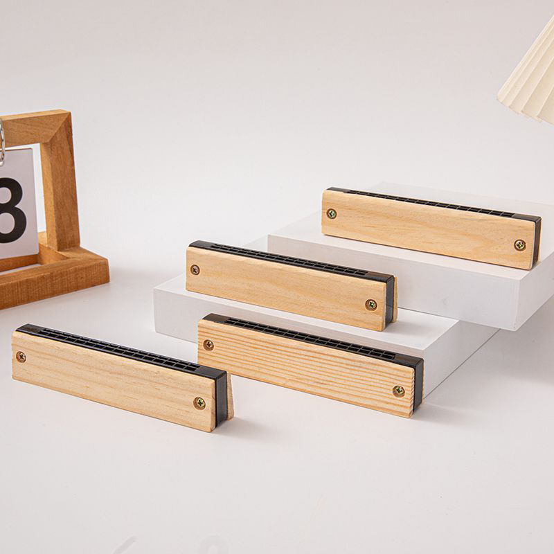 Traditional outdoor harmonica, bamboo and wooden harmonica, educational toys, children's outdoor harmonica, childhood memories, children's toys Application Scenario