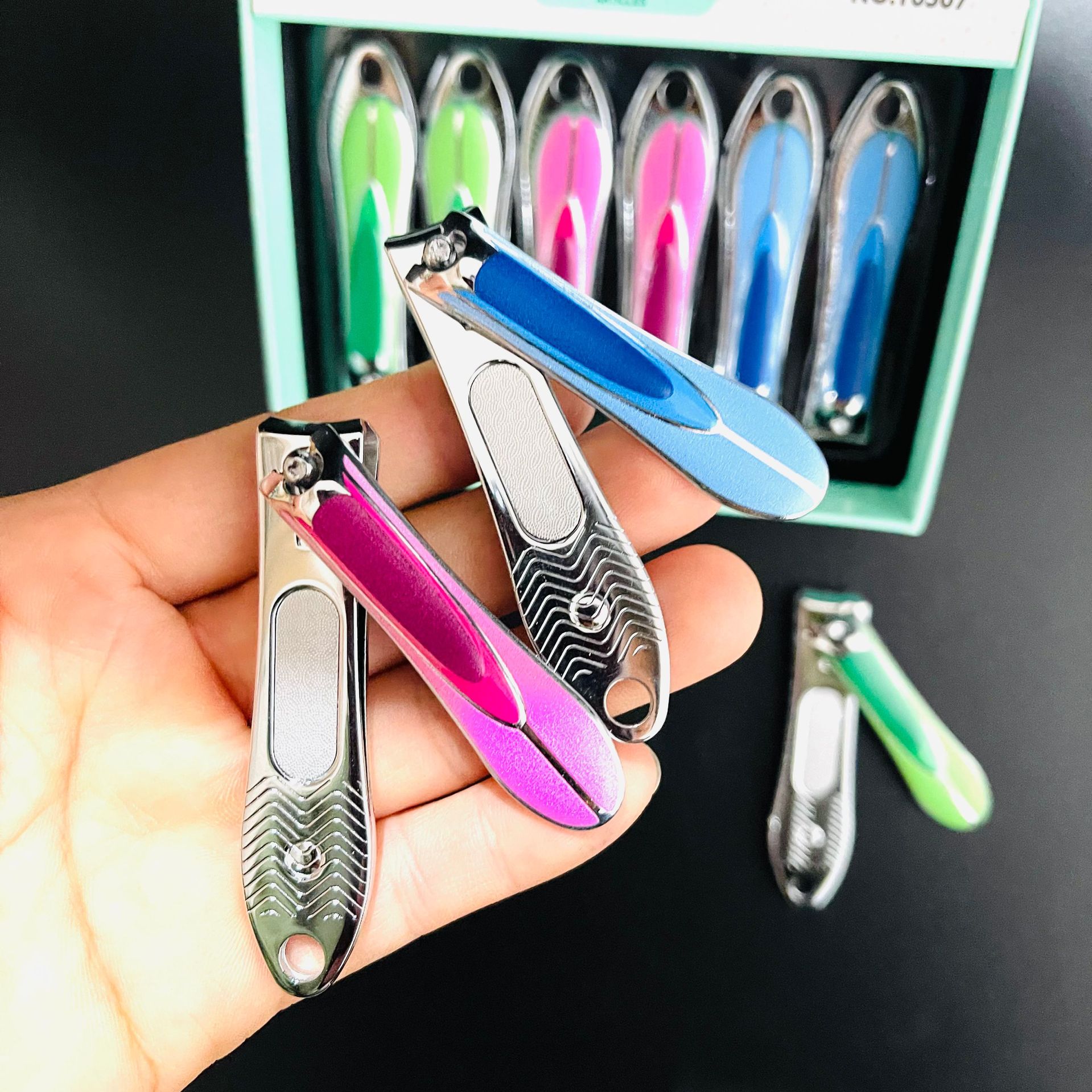 T6507 Nail clippers, nail clippers for both men and women, household and office supplies, 1 yuan or 2 yuan details Picture