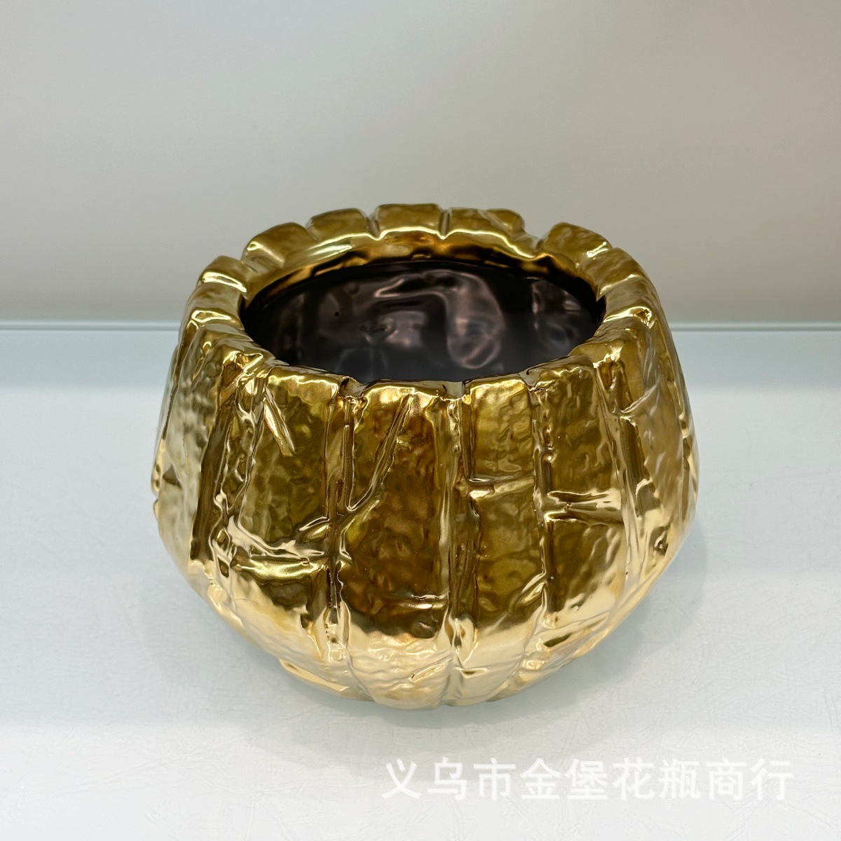 Luz de lujo eléctrico chapado en oro imitación de piedra cerámica macetas de flores decorativas de gran calibre hotel soft montajes venta al por mayor Application Scenario