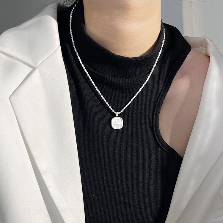 Korean S925 sterling silver square pendant necklace, women's collarbone chain, water wave chain, ins niche design, high-end and light luxury details Picture