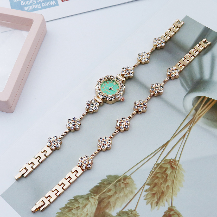 New women's flower-encrusted diamond-encrusted quartz watch 2-piece cross-border export bracelet set details Picture