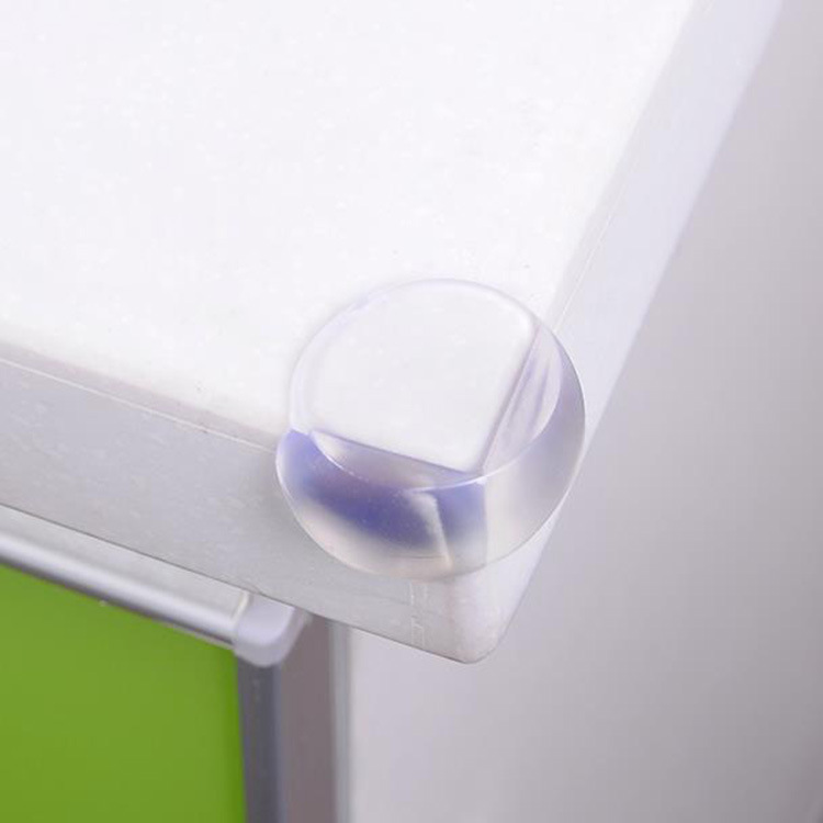 Baby safety table corner coffee table edge protective cover, spherical transparent protective corner, soft rubber corner guard, corner guard, anti-collision corner Application Scenario